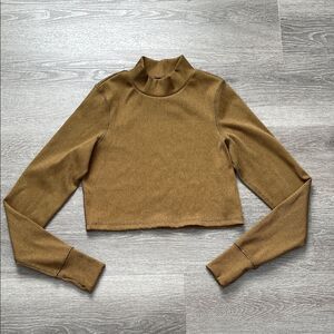 Offline by Aerie goldden/brownish Long Sleeve Crop Top size M
